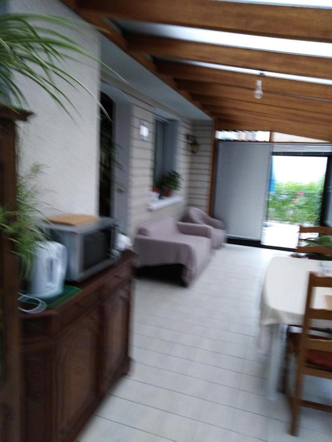Chez Myla Chambre Avec Tv Ecran Plat Et Salle De Bain Privative Бурж Екстер'єр фото